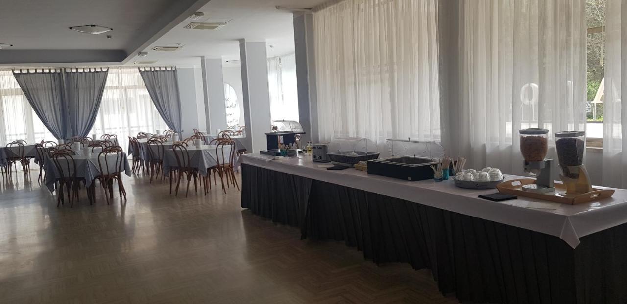 Hotel Monaco - Parcheggio Incluso Min 2 Gg Milano Marittima Exterior photo