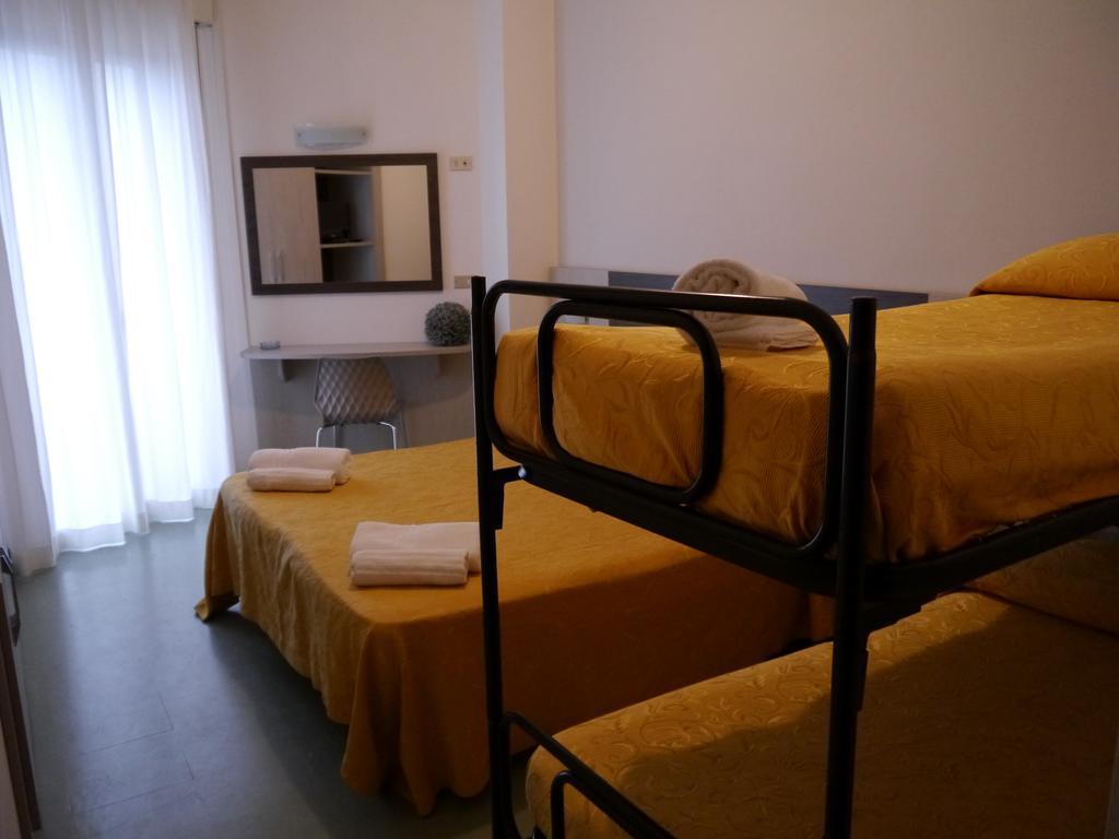 Hotel Monaco - Parcheggio Incluso Min 2 Gg Milano Marittima Exterior photo