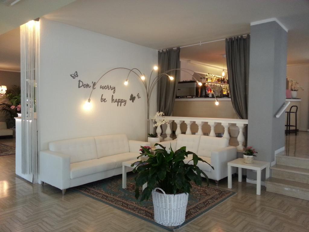 Hotel Monaco - Parcheggio Incluso Min 2 Gg Milano Marittima Exterior photo